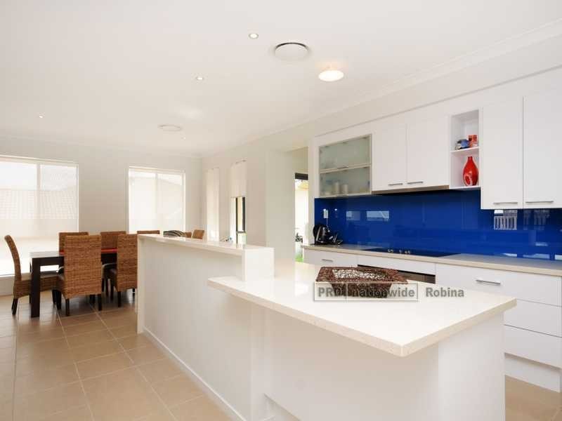 19 Boogaerdt Rise, Bonogin QLD 4213