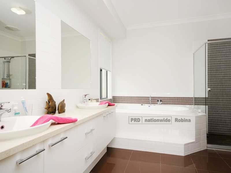 19 Boogaerdt Rise, Bonogin QLD 4213