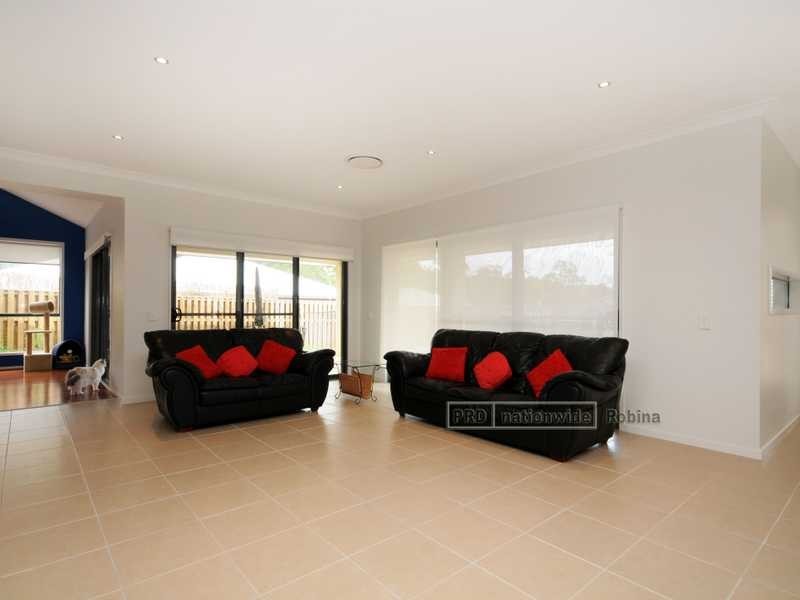 19 Boogaerdt Rise, Bonogin QLD 4213