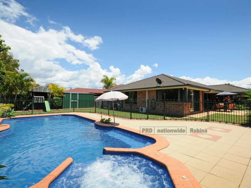 6 Camphor Wood Court, Robina QLD 4226