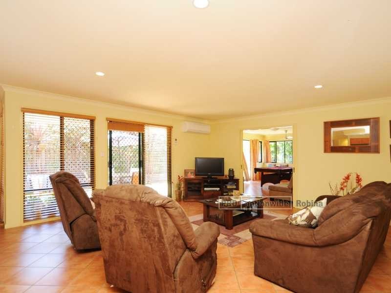 6 Camphor Wood Court, Robina QLD 4226