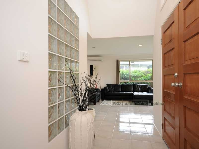 137 Camberwell Circuit, Robina QLD 4226