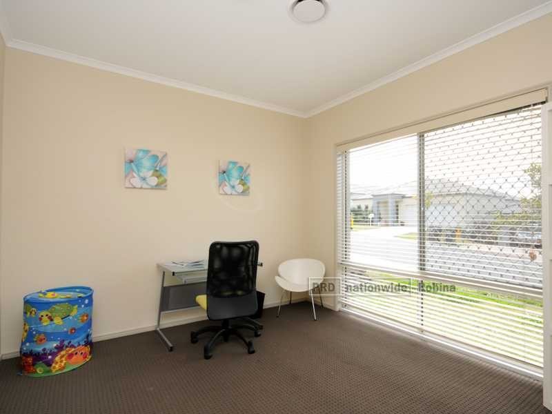 23 Campelles Avenue, Varsity Lakes QLD 4227