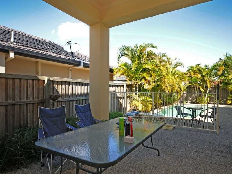 7 Shorehaven Place, Varsity Lakes QLD 4227