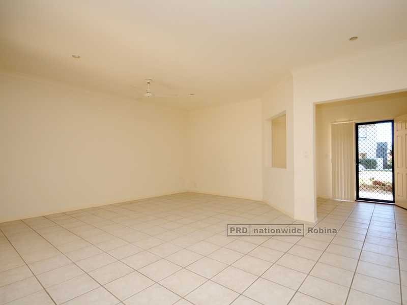 41 Lantau Crescent, Varsity Lakes QLD 4227