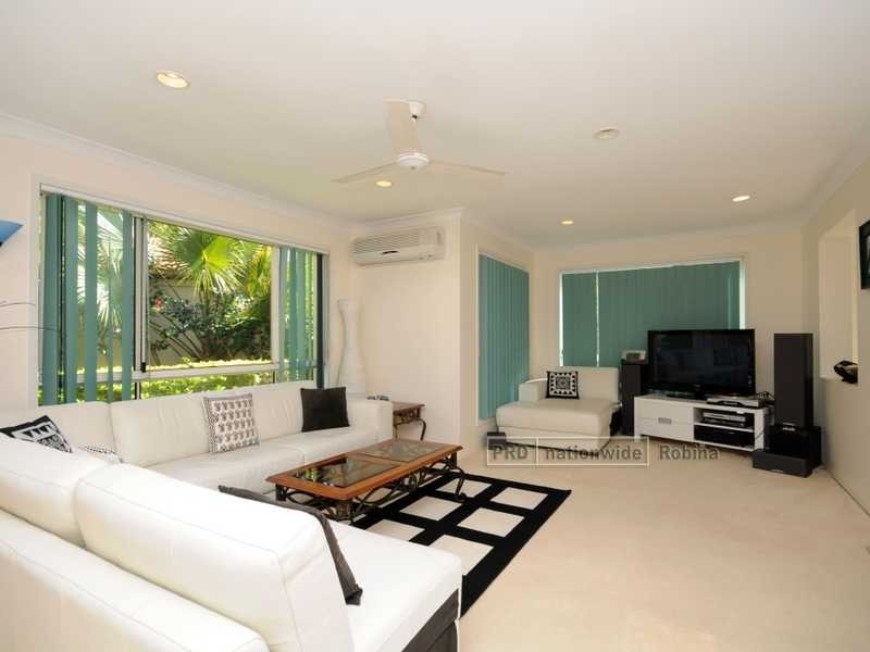 36 Tuggerah Close, Robina QLD 4226