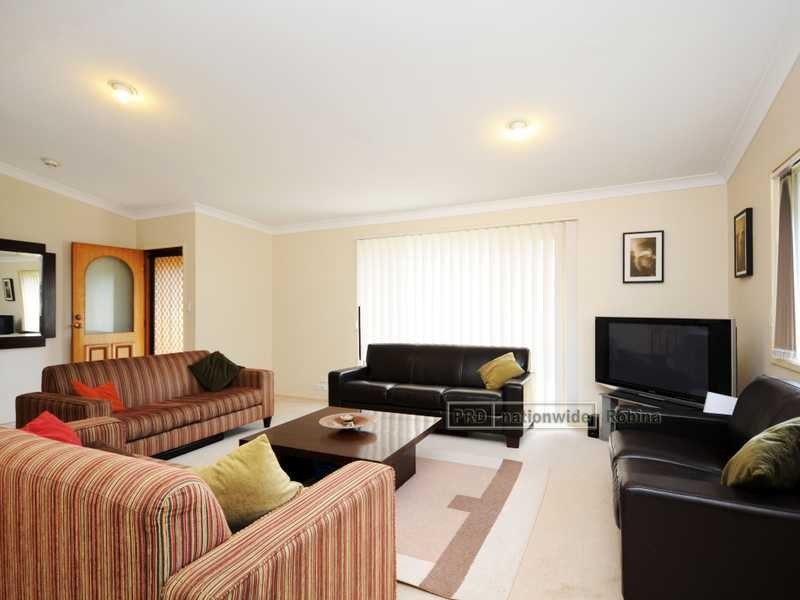 17 Frankston Court, Robina QLD 4226