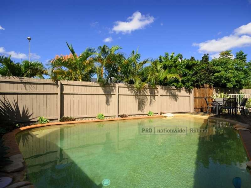17 Frankston Court, Robina QLD 4226