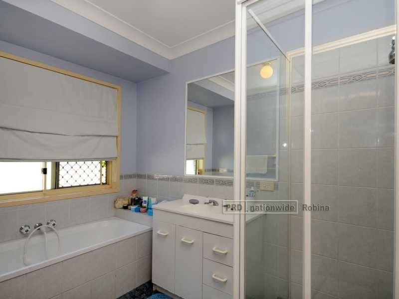 12 Soma Court, Mudgeeraba QLD 4213