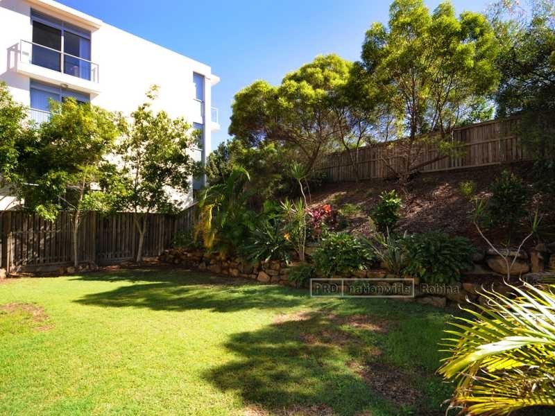 19 Winton Terrace, Varsity Lakes QLD 4227