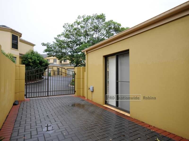 Unit 31/37 Paradise Springs Avenue, Robina QLD 4226