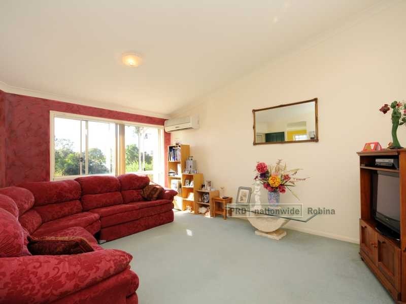 2 Paddington Drive, Carrara QLD 4211