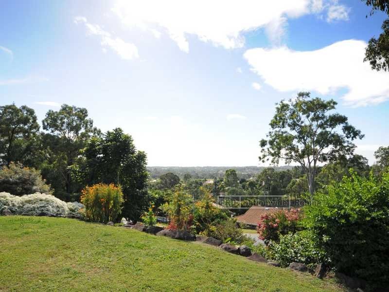 2 Paddington Drive, Carrara QLD 4211
