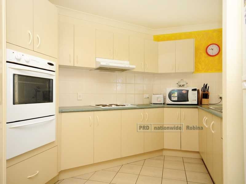 2 Paddington Drive, Carrara QLD 4211