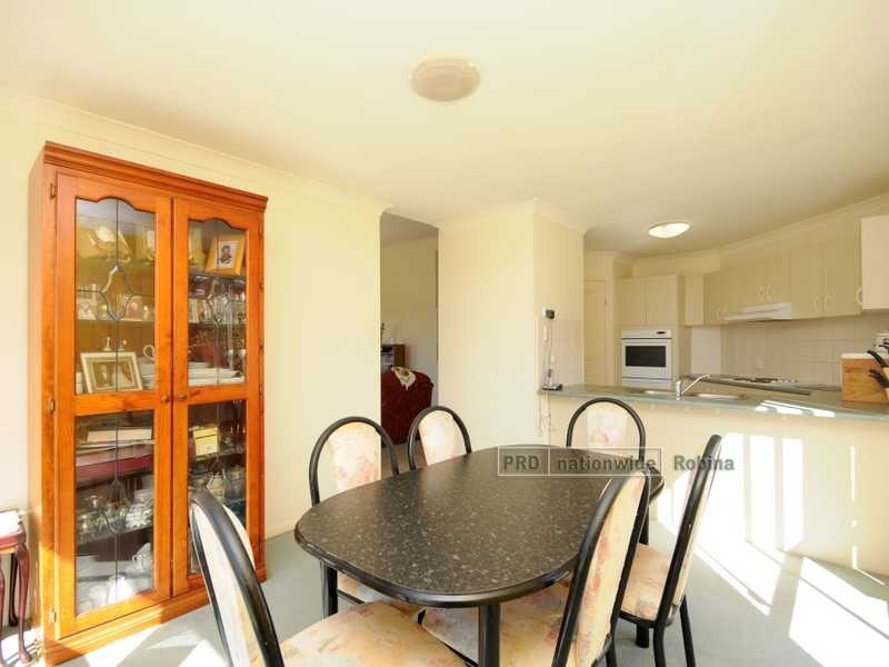 2 Paddington Drive, Carrara QLD 4211