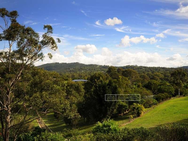 2 Riverina Court, Mudgeeraba QLD 4213
