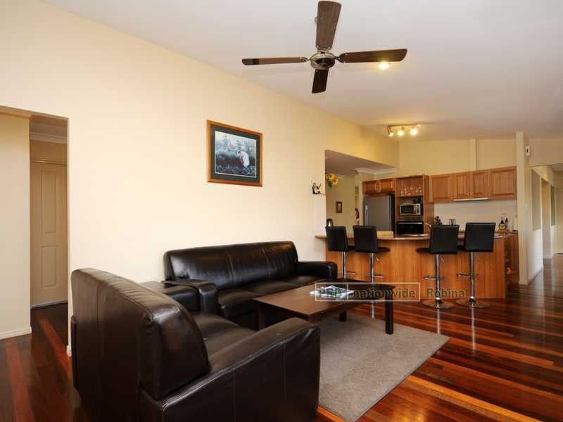 2 Riverina Court, Mudgeeraba QLD 4213
