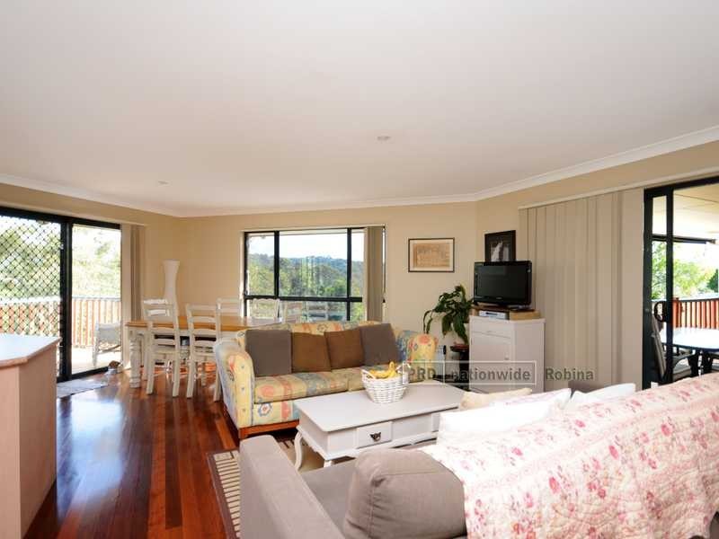 2 Riverina Court, Mudgeeraba QLD 4213