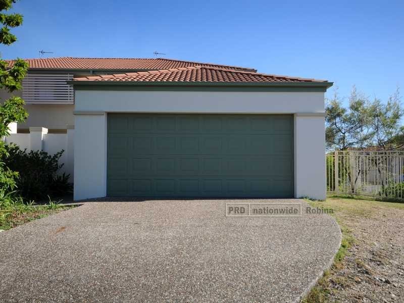 32 Prospect Court, Robina QLD 4226