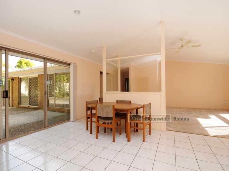 7 Olinda Close, Robina QLD 4226