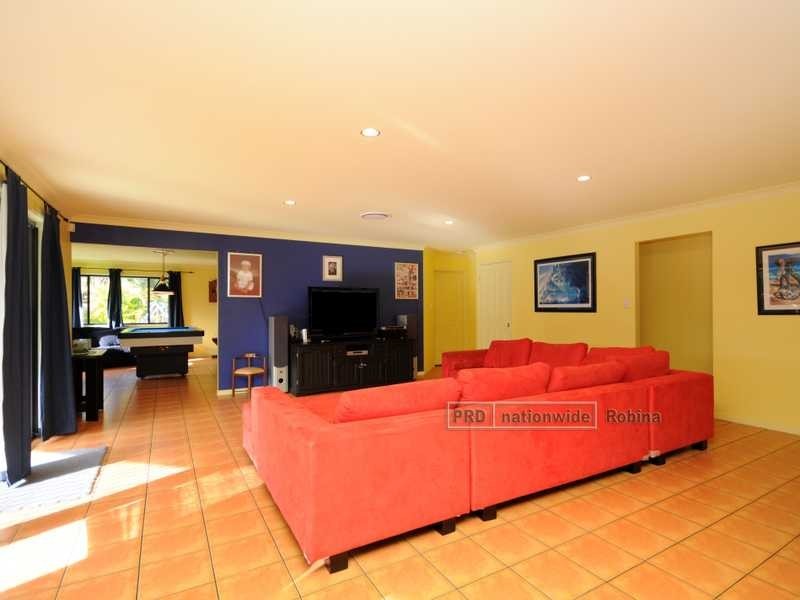 2 Camphor Wood Court, Robina QLD 4226