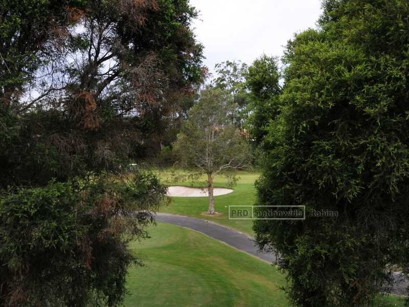 Unit 3/15 Andromeda Parade, Robina QLD 4226