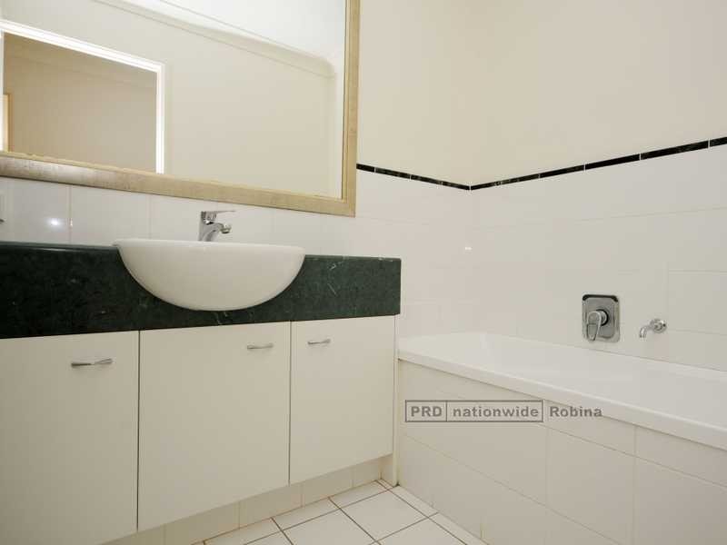 20 Elfin Street, Robina QLD 4226