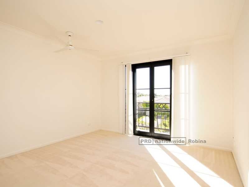 20 Elfin Street, Robina QLD 4226