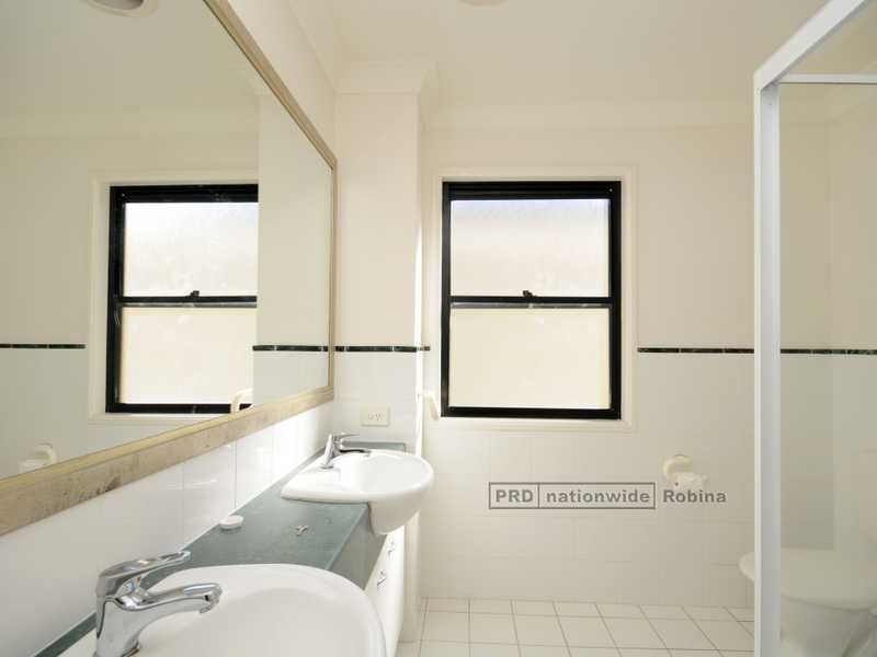 20 Elfin Street, Robina QLD 4226