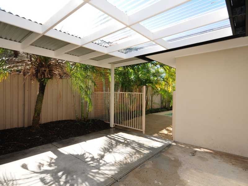 18 Regensberg Close, Varsity Lakes QLD 4227