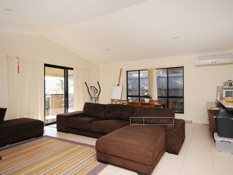 17 Jasmine Circuit, Ormeau QLD 4208
