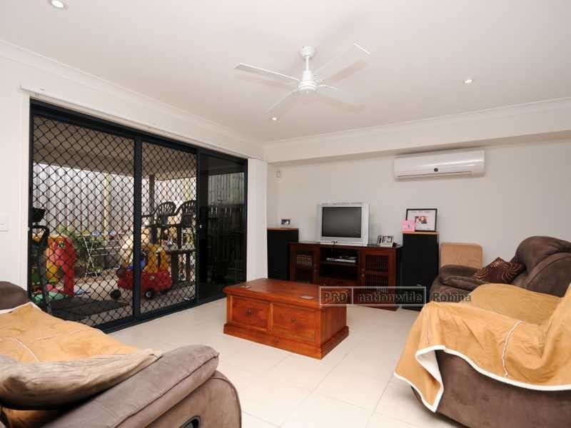 9 Monza Drive, Oxenford QLD 4210