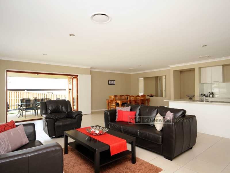 27 Camarillo Circuit, Reedy Creek QLD 4227