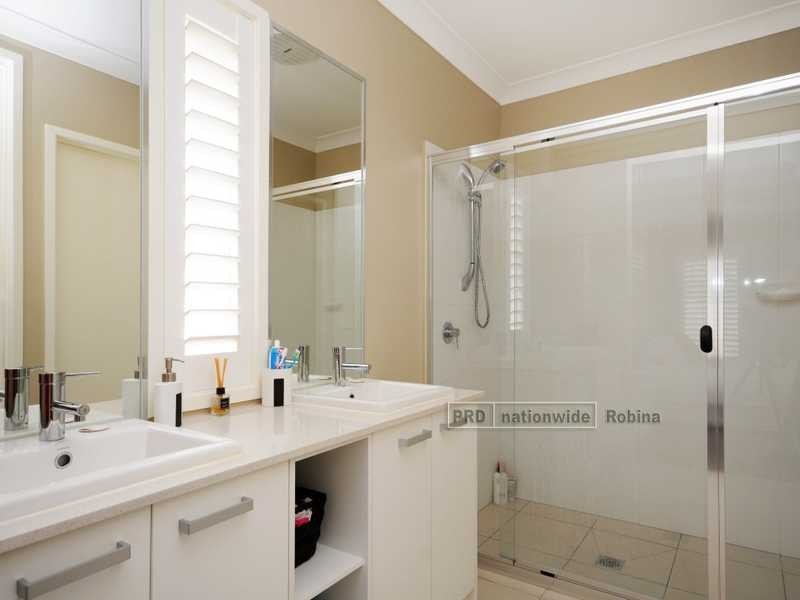 27 Camarillo Circuit, Reedy Creek QLD 4227