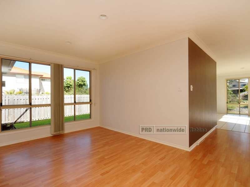 42 Tracey Crescent, Varsity Lakes QLD 4227