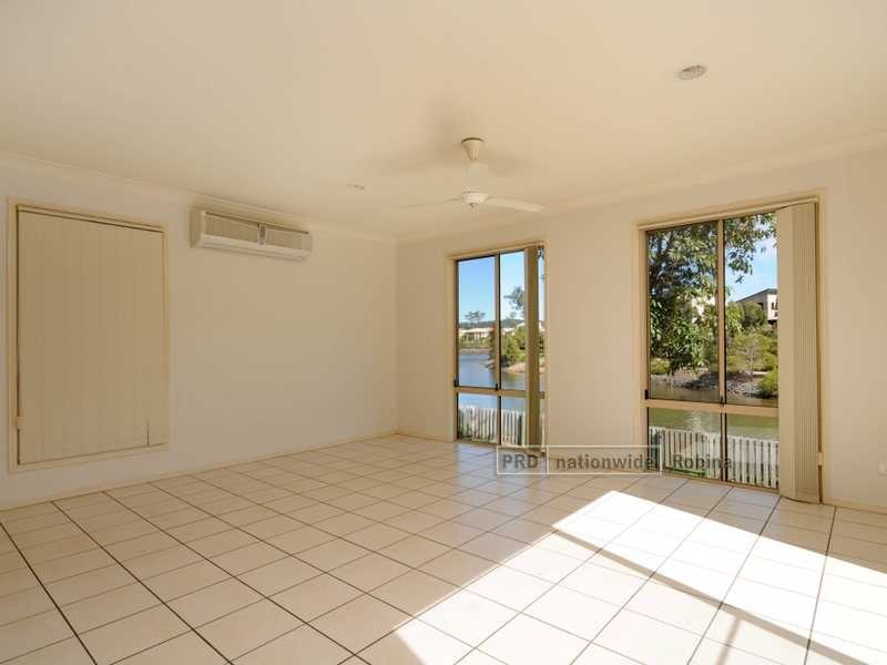 42 Tracey Crescent, Varsity Lakes QLD 4227