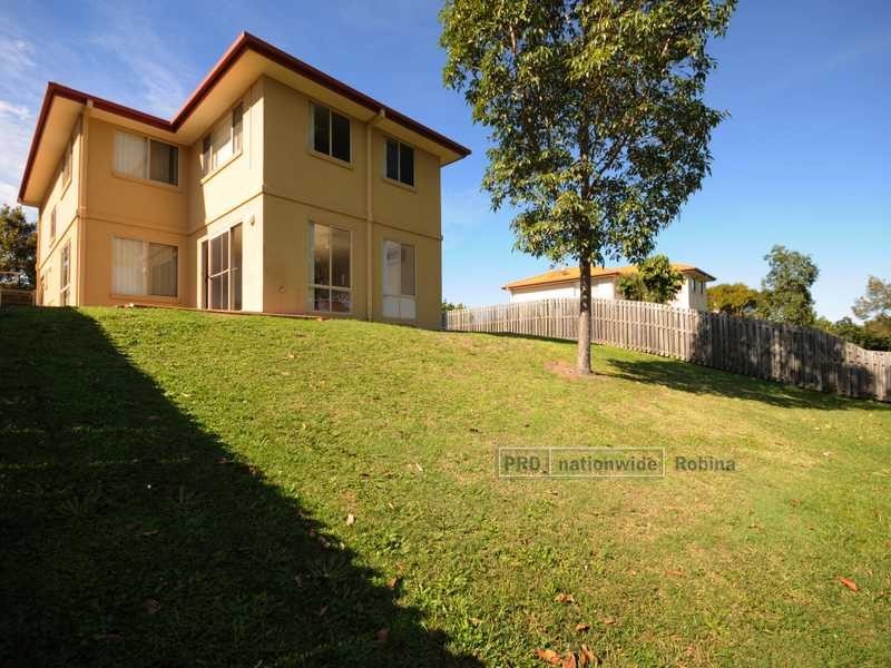 42 Tracey Crescent, Varsity Lakes QLD 4227