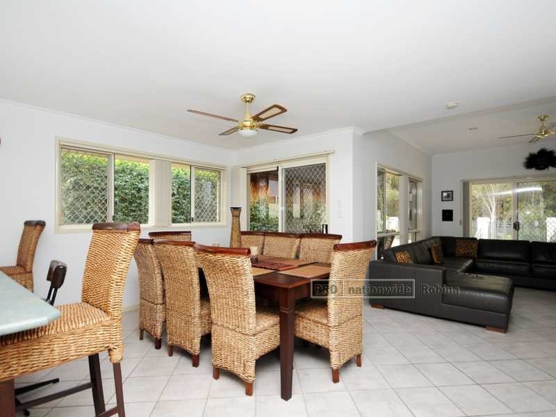 15 Cedarwood Crescent, Robina QLD 4226