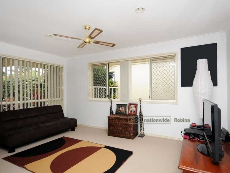 15 Cedarwood Crescent, Robina QLD 4226