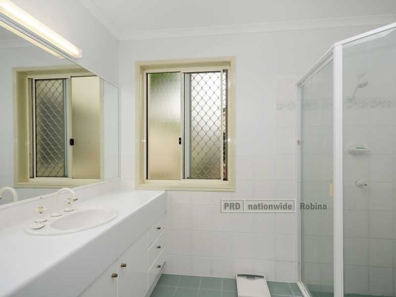 15 Cedarwood Crescent, Robina QLD 4226