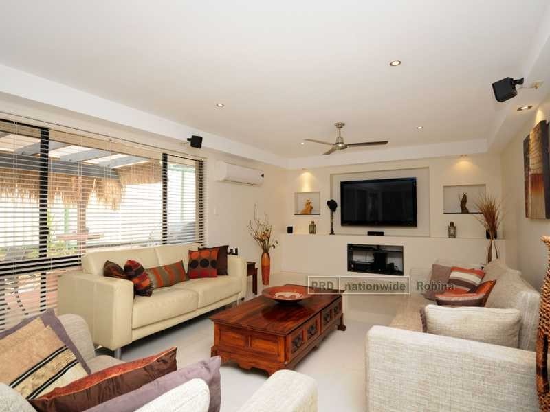 7 Cove Court, Merrimac QLD 4226