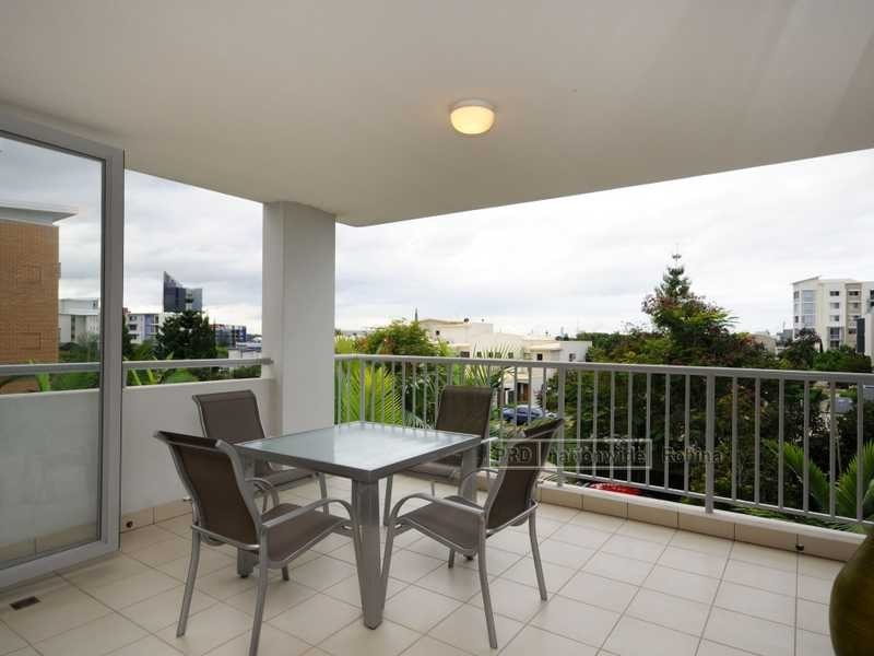 Unit 22/64 Riverwalk Avenue, Robina QLD 4226
