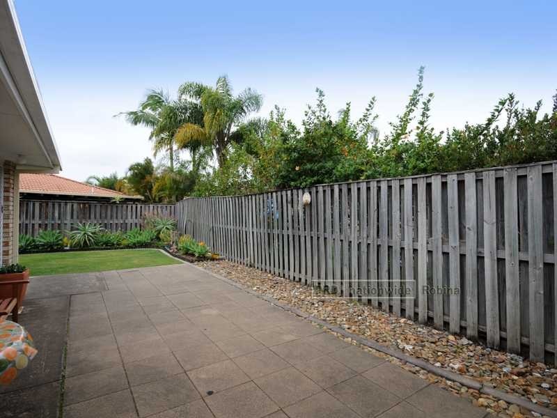 26 Regensberg Close, Varsity Lakes QLD 4227