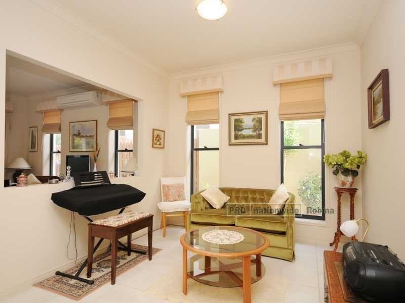 Unit 1052/1 The Cove Crescent, Carrara QLD 4211