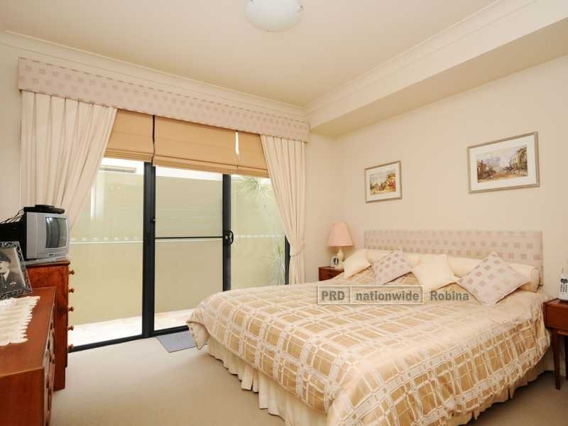 Unit 1052/1 The Cove Crescent, Carrara QLD 4211