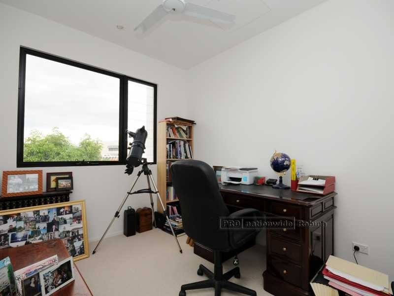 Unit 21/310 Laver Drive, Robina QLD 4226