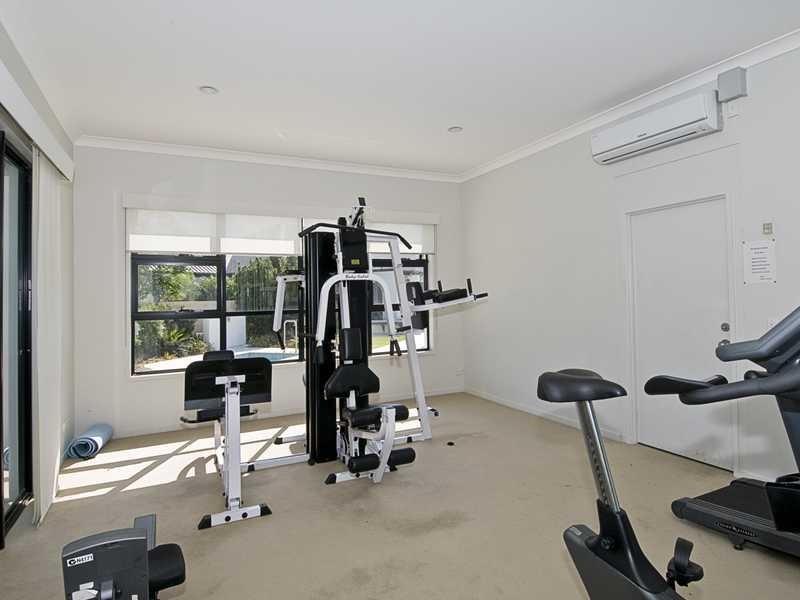 Unit 21/310 Laver Drive, Robina QLD 4226