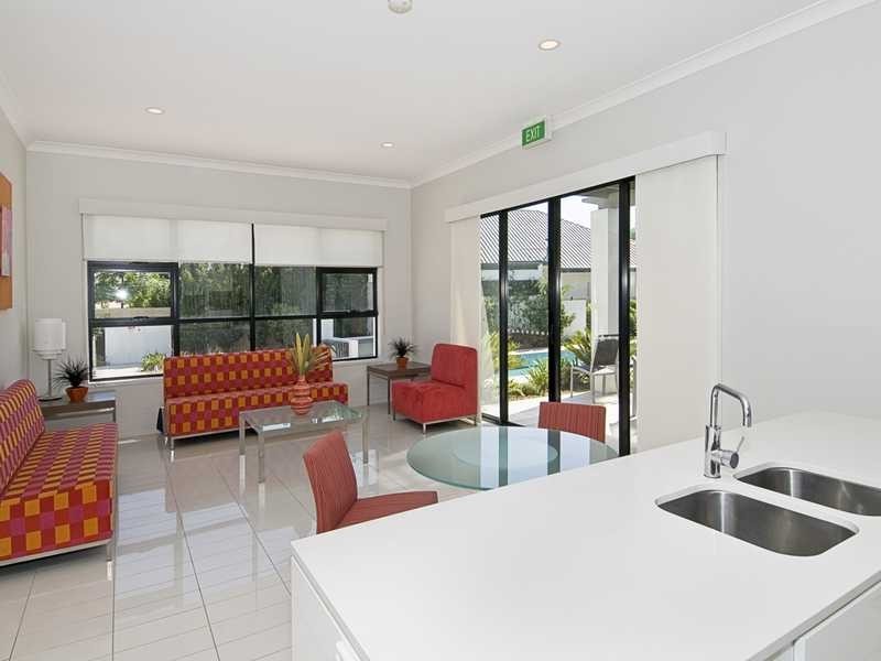 Unit 21/310 Laver Drive, Robina QLD 4226