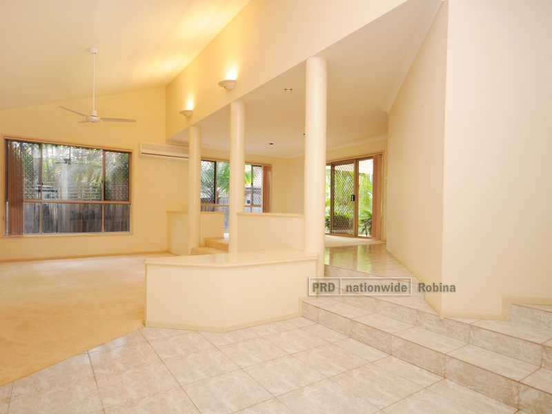 18 Kensington Street, Robina QLD 4226