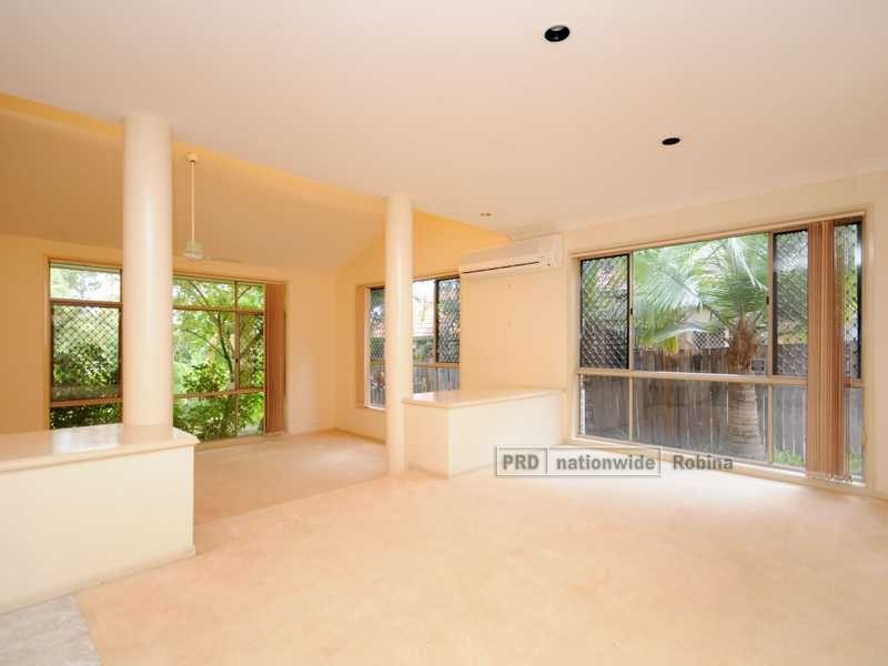 18 Kensington Street, Robina QLD 4226